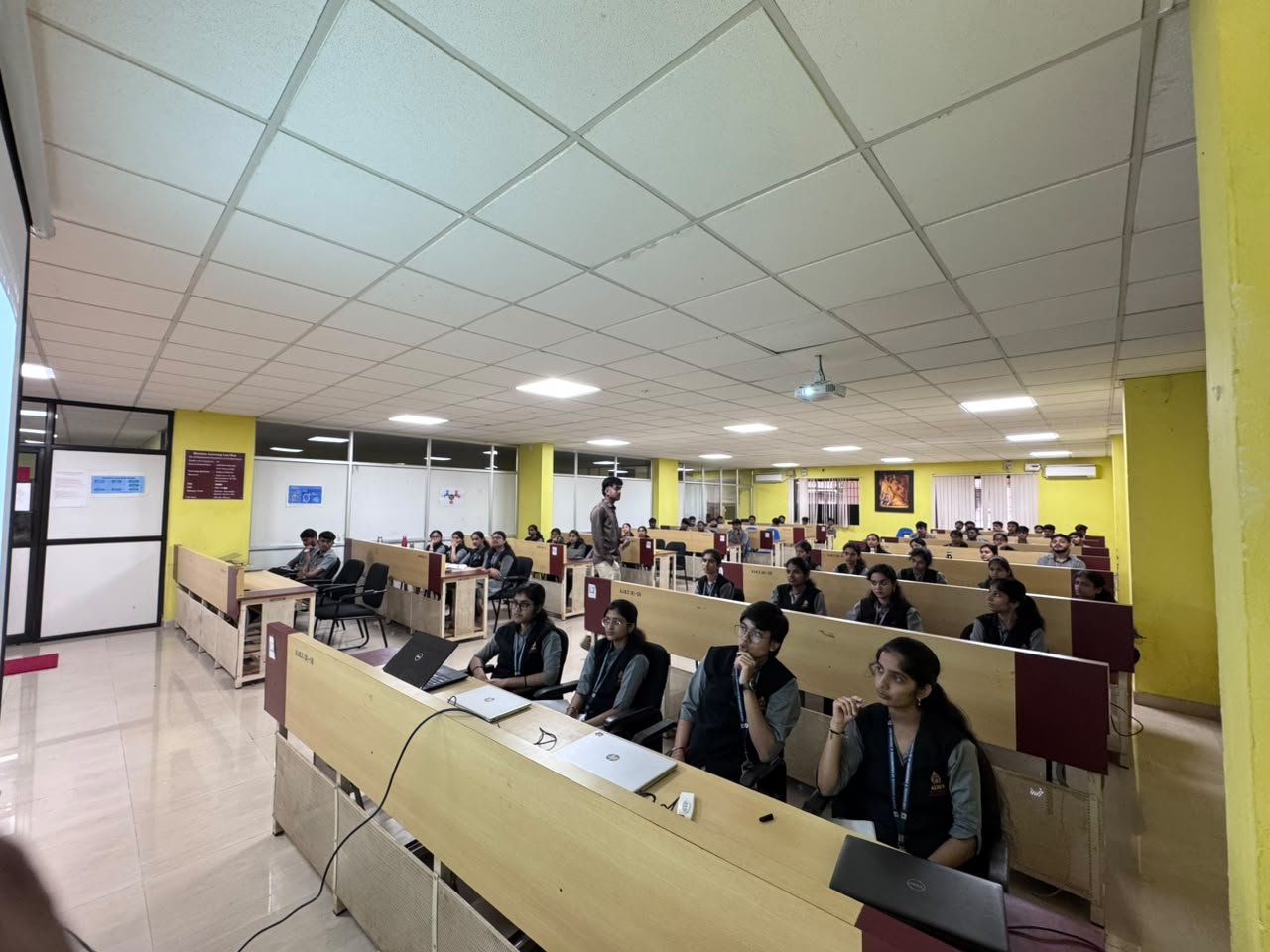 Campus Lab Hands-On Supervision